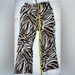 Zara Wide Leg Pants with Black and Tan Pattern